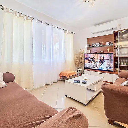 Damjanovic By Interhome Сasa de vacaciones