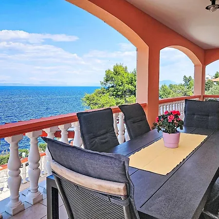 Сasa de vacaciones Damjanovic By Interhome